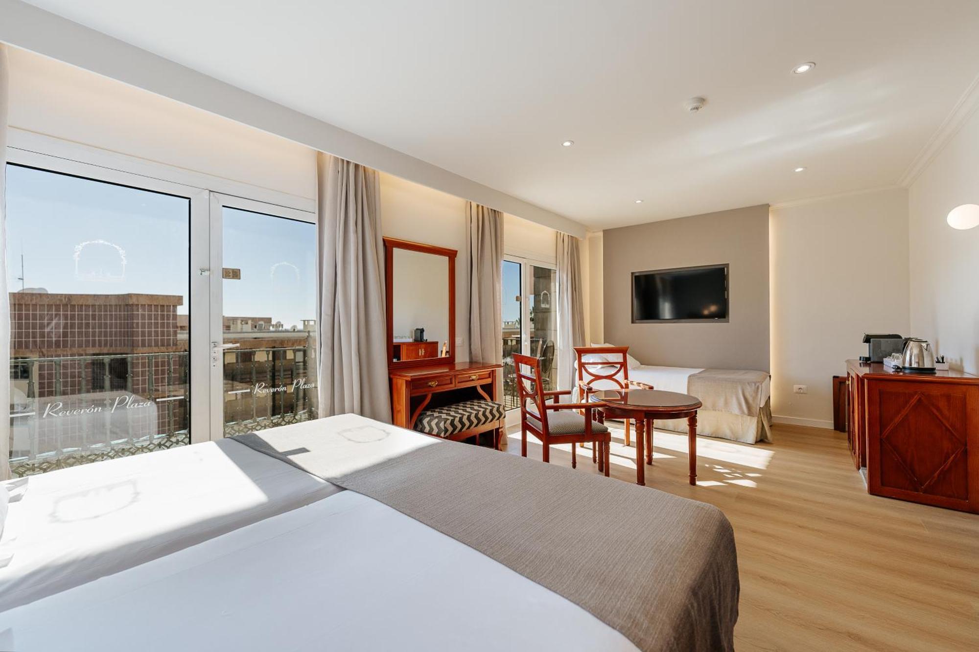 Comfort Triple Room